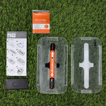 Закаленное стекло Spigen для iPhone 13/Pro EZ Fit 1P