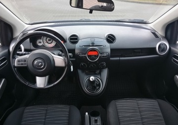 Mazda 2 II Hatchback 5d 1.3 86KM 2010 Mazda 2 Bezwypadkowy - klimatyzacja - benzyna 1,3 - 86 KM 1.3 Benzyna 86KM, zdjęcie 21