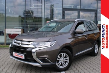 Mitsubishi Outlander III SUV Facelifting 2017 2.0 150KM 2017 MITSUBISHI Outlander