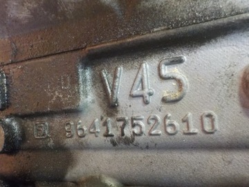 KUGA MK1 C30 C70 V70 V50 2.0 TDCI 10R G6DG HLAVA KOMPLETNÍ 9641752610