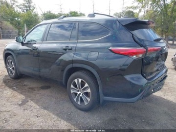 Toyota Highlander III 2023 Toyota Highlander XLE 2023 2.4l 2.4 Benzyna 265KM, zdjęcie 3