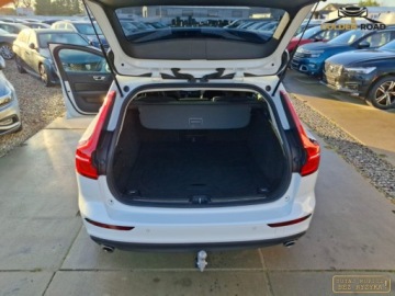 Volvo V60 II  2022 Volvo V60 2,0 B3 mild hybrid 163KM panorama navi elektryka led hak alu opl, zdjęcie 23