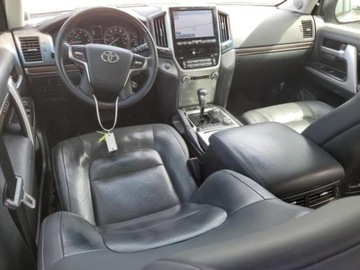 Toyota Land Cruiser VII 2021 Toyota Land Cruiser 2021, 5.7L, 4x4, VX-R, od ubezpieczalni 5.7 Benzyna, zdjęcie 6