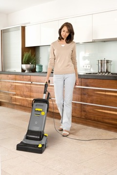 KARCHER BR 30/4C SZOROWARKA RĘCZNA AUTOMAT MYJĄCY
