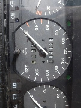 PŘÍSTROJOVÁ DESKA / TACHOMETR VOLKSWAGEN PASSAT B4 1.9TDI 3A0919033C 616059304