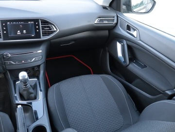 Peugeot 308 II SW Facelifting 1.5 BlueHDI 130KM 2018 Peugeot 308 1.5 BlueHDi, Salon Polska, Serwis ASO, zdjęcie 7