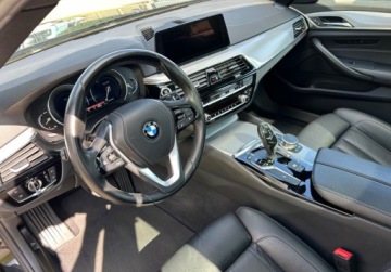 BMW Seria 5 G30-G31 Touring 520d 190KM 2018 BMW Seria 5 520d High Executive full led, panorama 2.0 Diesel 190KM, zdjęcie 8