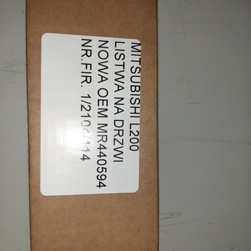 MITSUBISHI L200 96-06 LIŠTA DVEŘE NOVÁ OEM