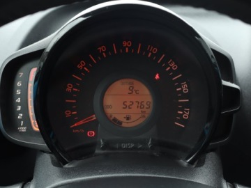 Toyota Aygo II Hatchback 5d 1.0 VVT-i 69KM 2015 Toyota Aygo 1.0 VVT-i, Salon Polska, Klima, zdjęcie 10