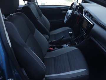 Toyota Auris II Hatchback 5d Facelifting 1.2 D-4T 116KM 2015 Toyota Auris 1.2 Ti, Salon Polska, Serwis ASO, zdjęcie 8