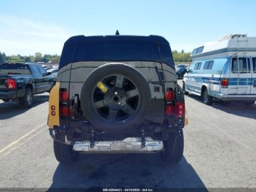 Land Rover Defender IV (L663) 2022 Land Rover Defender 110 X-Dynamic SE 2022 3.0l 3.0 Benzyna 395KM, zdjęcie 4