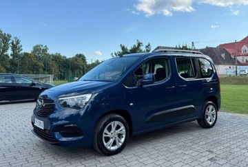 Opel Combo E Kombivan 1.2 Turbo 110KM 2020 Opel Combo Opel Combo 1.2 Turbo StartStop Innovation 1.2 Benzyna 110KM, zdjęcie 3