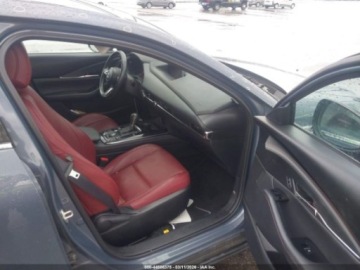 Mazda CX-30 2022 Mazda CX-30 Carbon Edition, 2022r., 4x4, 2.5L 2.5 Benzyna 186KM, zdjęcie 8