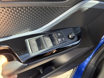 Toyota C-HR I Crossover Facelifting 1.8 Hybrid 122KM 2021 Toyota C-HR 1.8 Hybrid Style, zdjęcie 19