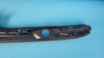 BMW 5' G31 540D XDRIVE 18r ПРОКЛАДКА КРЫШКИ НАКЛАДКА ПРАВАЯ 7349606