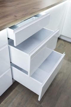 ШКАФ ДЛЯ ВАННОЙ, КОМОД, С ЗАГРУЗОЧНЫМИ КОРЗИНАМИ