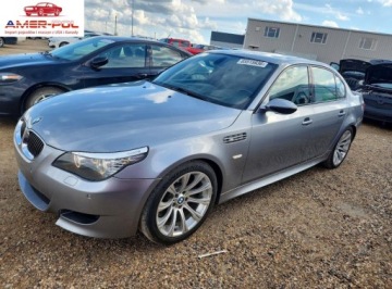 BMW Seria 5 E60 2006 BMW M5 Sedan 2006 5.0 Benzyna 500KM