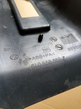 POUZDRO SLOUPCE ŘÍDÍCÍ SEAT IBIZA III 6L