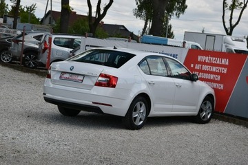 Skoda Octavia III Liftback Facelifting 1.6 TDI 115KM 2019 Škoda Octavia Skoda Octavia 1.6TDi 116KM 2019r., zdjęcie 19