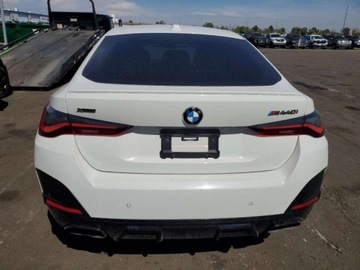 BMW Seria 4 G22-23-26 2022 BMW M4 440XI 2022 3.0l 3.0 Benzyna 382KM, zdjęcie 2