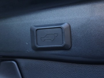 Toyota RAV4 V SUV 2.5 Hybrid Dynamic Force 218KM 2019 Toyota RAV 4 2.5 Hybrid, Salon Polska, zdjęcie 15