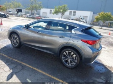 Infiniti QX30 2017 Infiniti QX30 2017 r., 2,0L PREMIUM AWD 2.0 Benzyna 208KM, zdjęcie 2