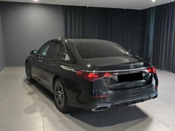 Mercedes Klasa E W214 Sedan 2.0 220d 197KM 2025 E Klasa 220 d 4-Matic AMG 2.0 197KM 2025, zdjęcie 3