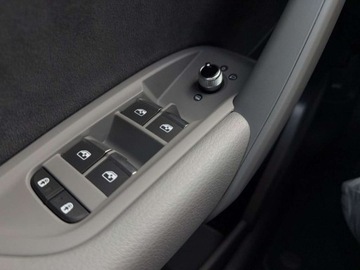 Audi Q5 II Q5-e Facelifting 2.0 55 TFSI e 367KM 2024 Audi Q5 Quattro S line 367KM ACC Reflektory LED Virtual Cockpit Gwarancja, zdjęcie 31