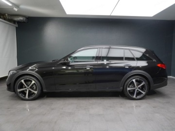 Mercedes Klasa C W206 Kombi 2.0 220d 200KM 2024 C Klasa 220 d 4-Matic All-Terrain Avantgarde 2.0 (200KM) 2024, zdjęcie 2