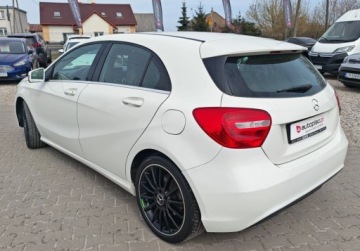 Mercedes Klasa A W176 Hatchback 5d 1.5 180 CDI BlueEFFICIENCY 109KM 2014 Mercedes-Benz Klasa A 1.5 Diesel 109KM, zdjęcie 3