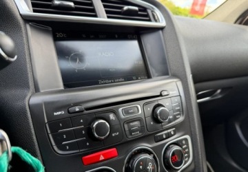 DS 4 I Hatchback (Citroen) 1.6 HDi 112KM 2013 Citroen DS4 Citroen DS4 1.6 HDi Chic 1.6 Diesel 112KM, zdjęcie 35