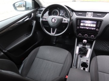 Skoda Octavia III Kombi Facelifting 2.0 TDI 150KM 2017 Skoda Octavia 2.0 TDI, Salon Polska, Serwis ASO, zdjęcie 6