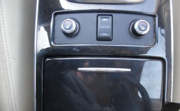 Infiniti QX70 2016 Infiniti QX70 2016r, 3.7 Benzyna. AUTOMAT Uszkodzony przod. Jezdzi. 3.7, zdjęcie 16