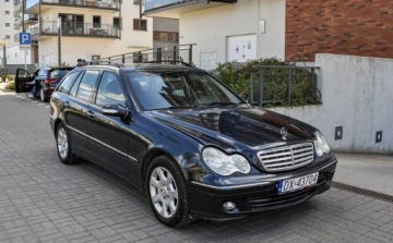 Mercedes Klasa C W203 Kombi T203 1.8 (C 180 Kompressor) 143KM 2005 Mercedes-Benz Klasa C 1,8 Automat Lift 1.8 Benzyna 143KM, zdjęcie 5