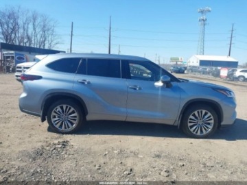 Toyota Highlander III 2024 Toyota Highlander Platinum 2024 2.4 Benzyna 265KM, zdjęcie 6