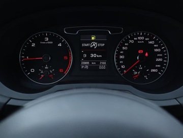 Audi Q3 I SUV 2.0 TDI 177KM 2012 Audi Q3 2.0 TDI, 174 KM, 4X4, Automat, Xenon, zdjęcie 10