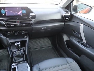 Citroen C4 III SUV 1.2 PureTech 130KM 2021 Citroen C4 1.2 PureTech, Salon Polska, Serwis ASO, zdjęcie 7