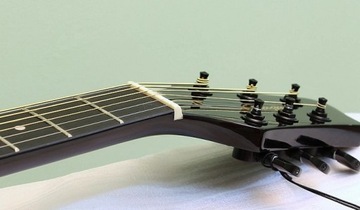 КРАСИВАЯ ЭЛЕКТРОАКУСТИЧЕСКАЯ ГИТАРА =НЕМЕЦКОЕ КАЧЕСТВО=