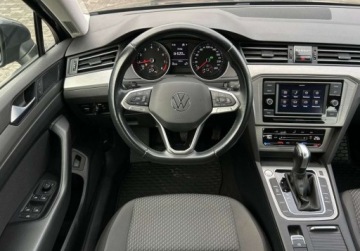 Volkswagen Passat B8 Limousine Facelifting 1.5 TSI EVO 150KM 2021 Volkswagen Passat Essence Pakiety, Tempomat, Reflektory LED, Bezwypadkowy, zdjęcie 5