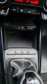 Kia Stonic Crossover 1.2 DOHC 84KM 2018 KIA STONIC (YB) 1.2 CVVT 2017-07, zdjęcie 10