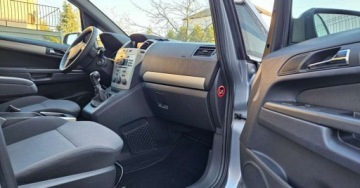 Opel Zafira B 1.8 ECOTEC 140KM 2009 Opel Zafira 1.8 140ps. Benzyna 7-0sob 1.8 Benzyna 140KM, zdjęcie 25
