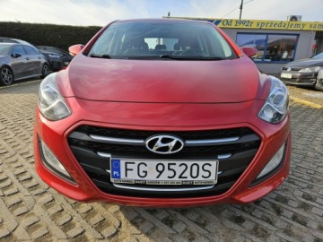 Hyundai i30 II Hatchback 5d 1.6 GDI 135KM 2015 Hyundai i30 1,6 benzyna 135KM nawigacja, zdjęcie 14
