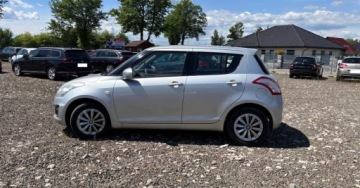 Suzuki Swift V Hatchback 3d Facelifting 1.2 VVT 94KM 2016 Suzuki Swift 1.2B 94KM zadbany zarejestrowany ksiazka salon Polska 1.2, zdjęcie 10