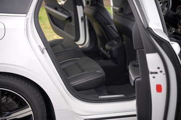 Volvo V90 II Kombi 2.0 D4 190KM 2018 R-DESIGN _ PANORAMA _KAMERA_ MEGA WYPOSAŻENIE, zdjęcie 28