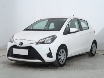 Toyota Yaris III Hatchback 5d Facelifting 2017 1.0 VVT-i 72KM 2020 Toyota Yaris 1.0 VVT-i, Salon Polska, zdjęcie 1