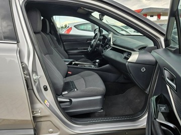 Toyota C-HR I Crossover 1.8 Hybrid 122KM 2019 Toyota C-HR 1,8 Hybryda 122KM automat kamera, zdjęcie 7