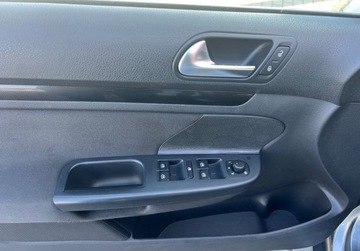 Volkswagen Golf VI Variant 1.2 TSI 105KM 2011 Volkswagen Golf 1.2Turbo 105KM 6Bieg.Klima ALU 2xParktr.Temp.Kurtyny Oplat, zdjęcie 12