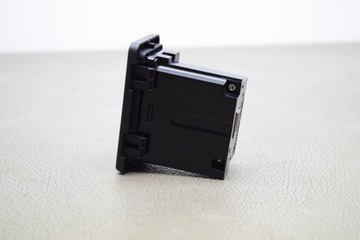 PŘÍDAVNÉ SPONA MULTIMEDIA (AUX/USB) JAGUAR F-PACE (X761) A2C5336865800