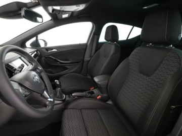 Opel Astra K Hatchback 5d 1.4 Turbo 125KM 2019 Opel Astra klima auto kamery czujniki parkowania, zdjęcie 12