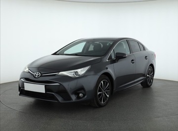 Toyota Avensis III Sedan Facelifting 2015 2.0 D-4D 143KM 2018 Toyota Avensis 2.0 D-4D, Salon Polska, Serwis ASO, zdjęcie 1